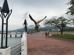 -巨鹰广场