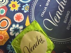 -VENCHI 闻绮(上海佛罗伦萨小镇店)