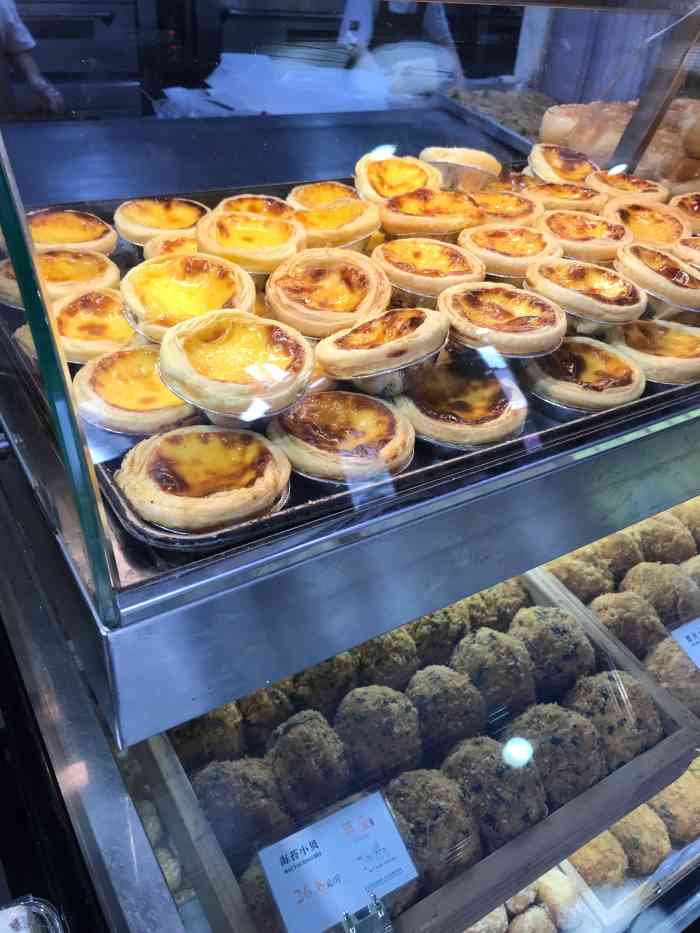 宫玺糕点(义安路店)-"同事买了他们家泡芙 我觉得还不错 但是服.