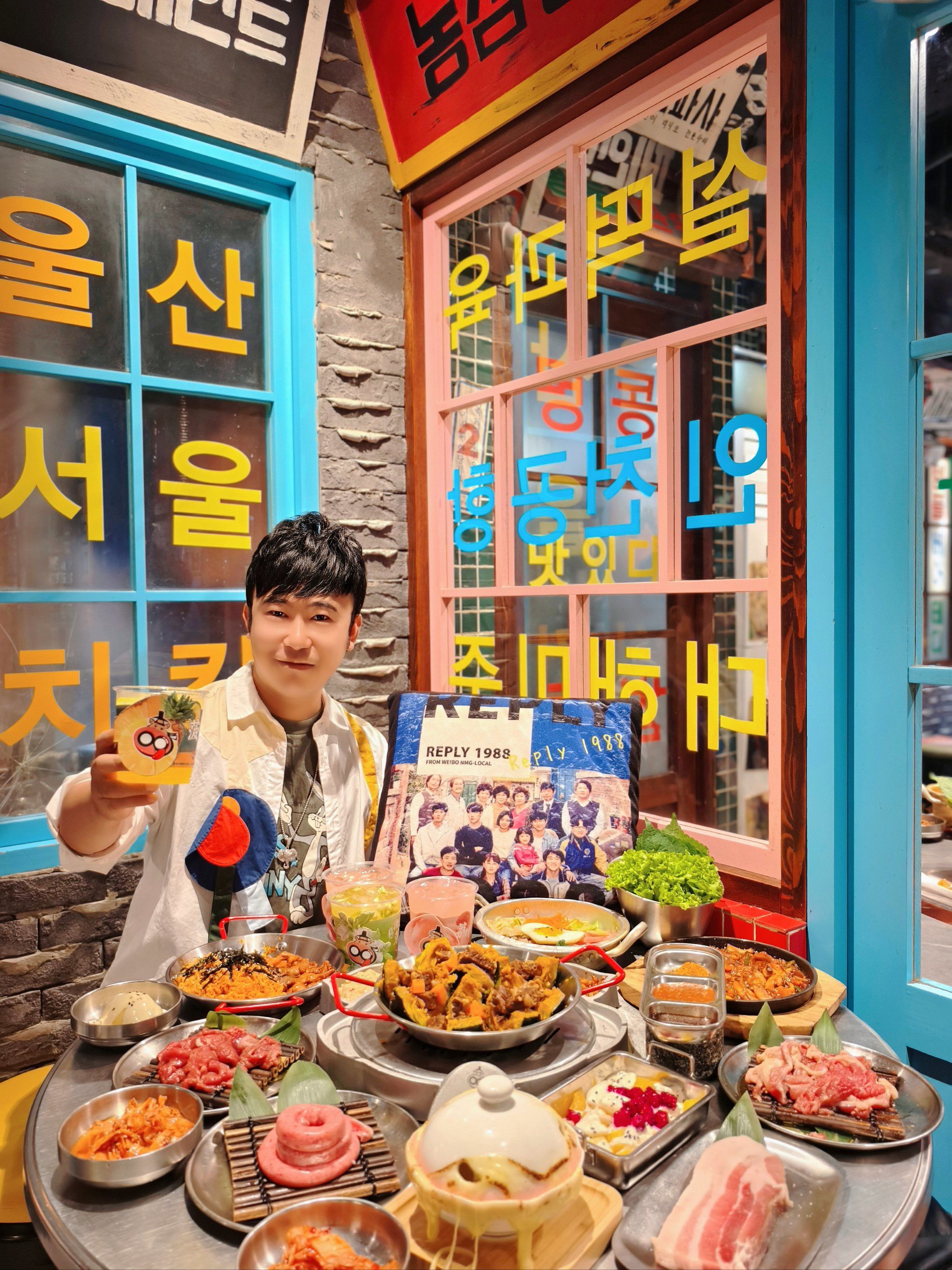 排队王不是盖的 安小胖烤肉新升级来啦