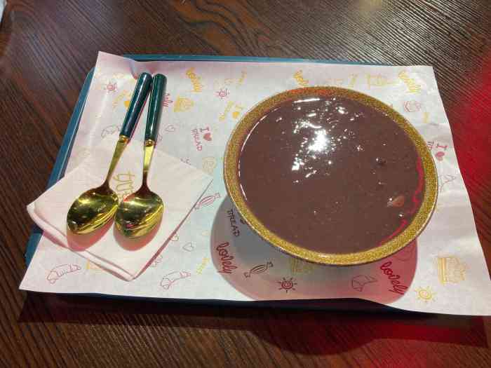 如意糖水铺(合柴1972店)-"[薄荷]环境: 一进门,店内港风装饰就吸.