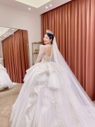 -派丽莫Pellimo原创设计婚纱品牌