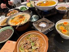 -帅巴人舅母子腊蹄民俗村