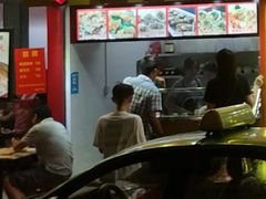 -冯姐生蚝(迎宾广场店)