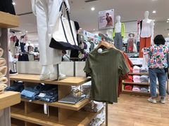 -优衣库(郑州丹尼斯大卫城店)