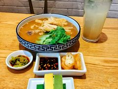 -峇峇娘马来西亚餐厅(望京SOHO店)