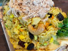 -Chom Cafe and Restaurant