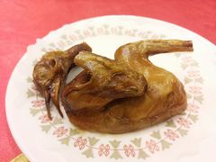 金牌灌汤乳鸽-禄福山庄•顺德菜·融和菜(龙江店)