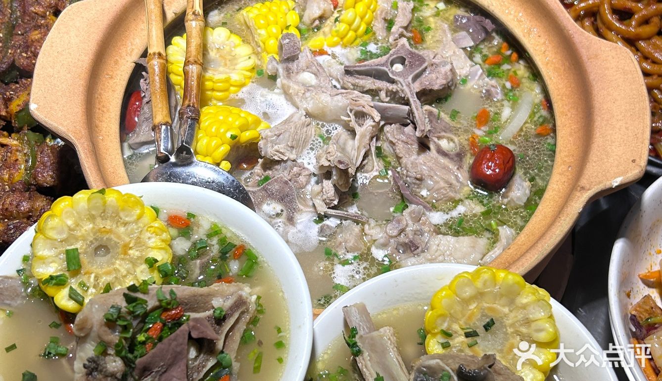 谁说非要去西北才有好吃的🐑羊肉火锅！