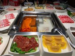 -海底捞火锅鲜切牛肉主题店(长寿路店)