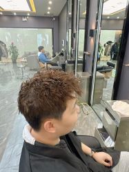 -藤野造型烫染·漂发