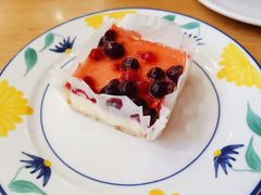 蓝莓蛋糕-萨莉亚意式餐厅(南京环亚凯瑟琳广场店)