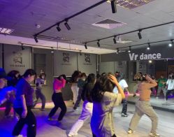 -Vr Dance舞蹈工作室