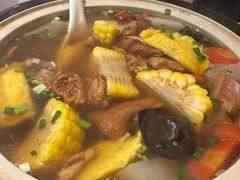 -江城小馆陕南妈妈菜·全球旅行餐厅(钟楼店)