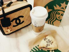 -星巴克臻选(南京金茂览秀城店)