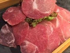 雪花猪肉-椰子营·椰子鸡火锅(万象里店)