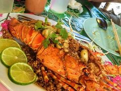 -Thiw Soen Seafood Restaurant