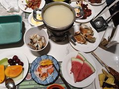 -金马门国际美食百汇(珞喻路店)