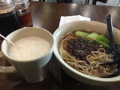 -李先生牛肉面大王(合肥火车站出站口店)