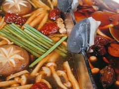 -湊湊火锅·茶憩(新中关购物中心店)