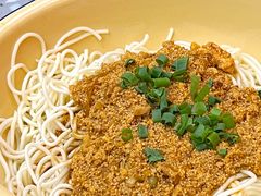 -鹤江桥·红油牛肉粉(SKP店)