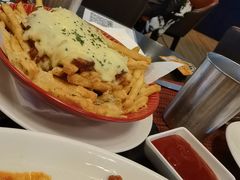 肉酱芝士焗薯条-WOLFGANG PUCK KITCHEN & BAR(迪士尼小镇店)