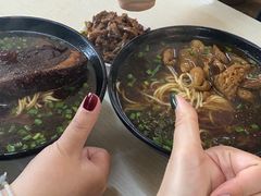 -小龙大肉面馆
