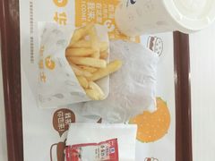 -华莱士·全鸡汉堡(天津育秀街店)