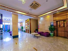 -麗枫酒店(深圳机场福永地铁站店)