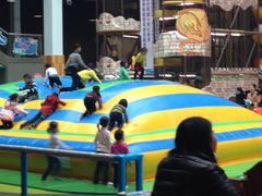 -蒙特利亲子乐园