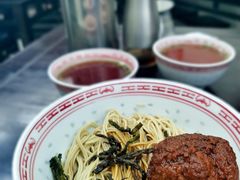 咸蛋黄狮子头-吴茂兴本帮面(百色路店)