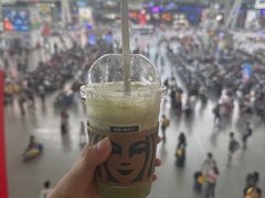 -星巴克(广州南站A18检票口楼上)