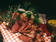 德式猪手烤菠萝-鹿萤季·营地小馆(皇后公园店)