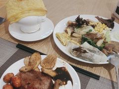 -齐河孔雀王温泉酒店·金孔雀自助百汇
