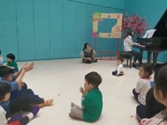 -爱睿思儿童早教亲子游泳(万象城店)