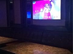 iphone_upload_pic-唛客疯量贩式KTV(金飞达广场店)