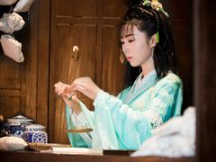 -九月鹰飞汉服摄影工作室
