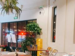 -Fridi Patisserie Cafe