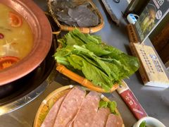 -阿婆情腊排骨火锅·野生菌季(古城旗舰店)