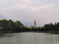 -三塔倒影公园