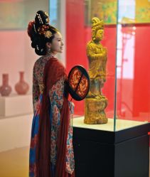 点击看大图 -美云庭古装·格格服汉服·京城旅拍(北京店)