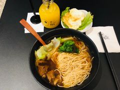 精品牛肉面-贡梅老面馆·蟹粉面·无锡特色小吃(南长街主推店)