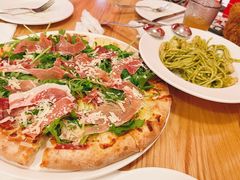 -城市大道红炉披萨烘焙坊