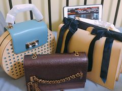 -CHARLES&KEITH(1234space店)