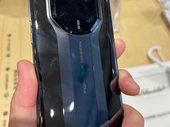 -华为授权体验店(中山公园来福士)