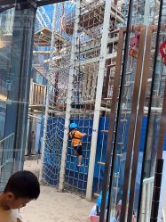 -PIPIKINGDOM皮皮王国欢乐号(欢乐海岸购物中心店)