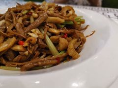 湖北笋干炒牛肚-丹江口渔村·湘味厨房(桃园店)