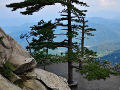 -罗田薄刀峰风景区