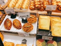 -Lucky Cloud紫云烘焙(红旗店)