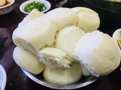 -绿色墨脱石锅城